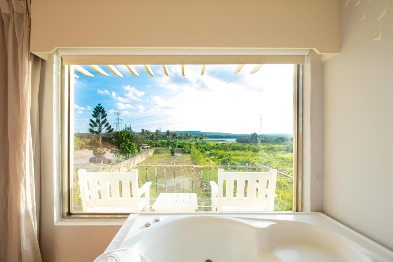 Lovestar Lakeside Hotel - Stars Building Nanwan Εξωτερικό φωτογραφία