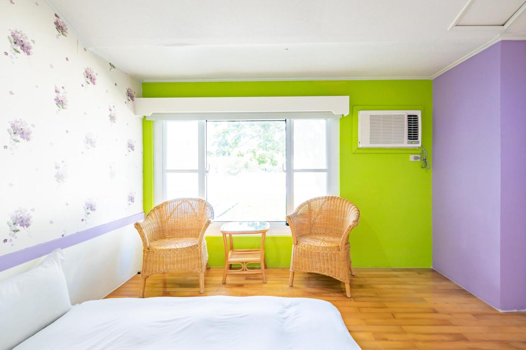 Lovestar Lakeside Hotel - Stars Building Nanwan Δωμάτιο φωτογραφία