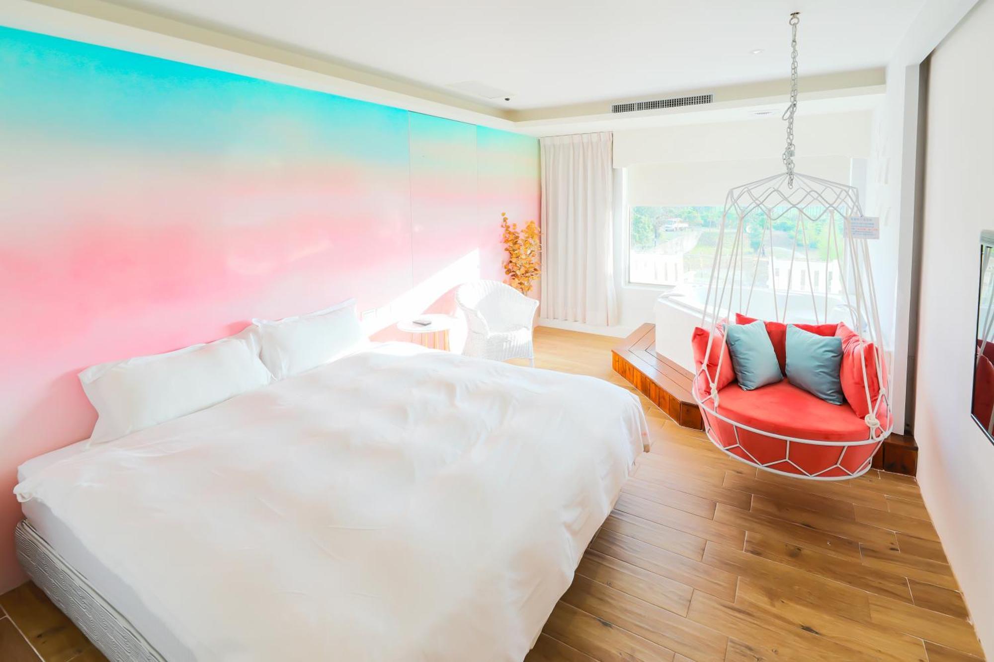 Lovestar Lakeside Hotel - Stars Building Nanwan Δωμάτιο φωτογραφία