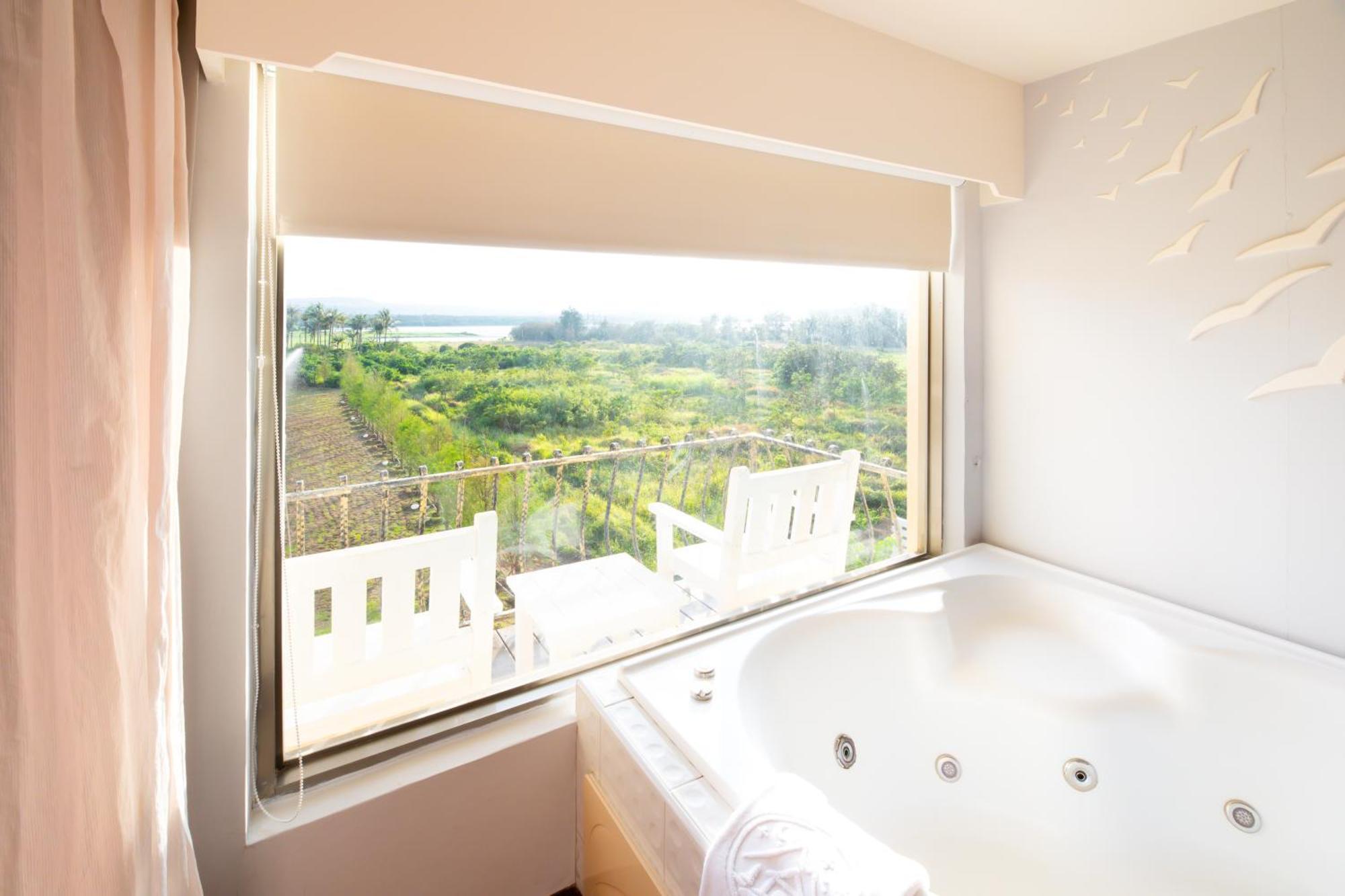Lovestar Lakeside Hotel - Stars Building Nanwan Δωμάτιο φωτογραφία